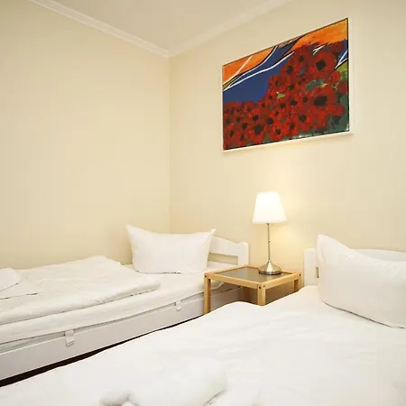 Terrasse, Gratis Nutzung Vom Ahoi Erlebnisbad Und Sauna In Sellin - Meeresblick 19 * غورين